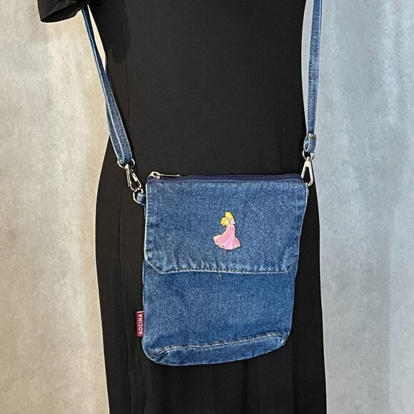 Disney Aurora Trading Pin Sleeping Beauty Sparkling Gown Badge Lapel Pin Brooch - Picture 10 of 12